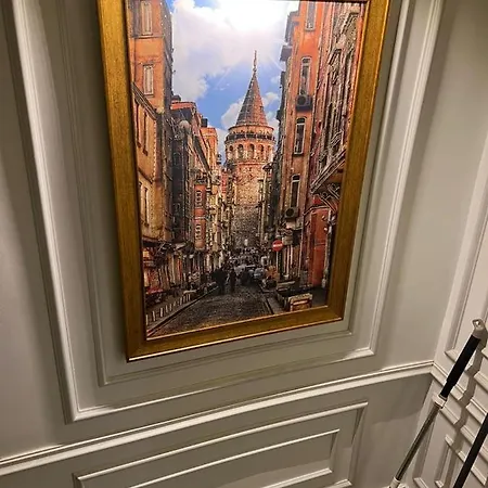 Business Hotel *